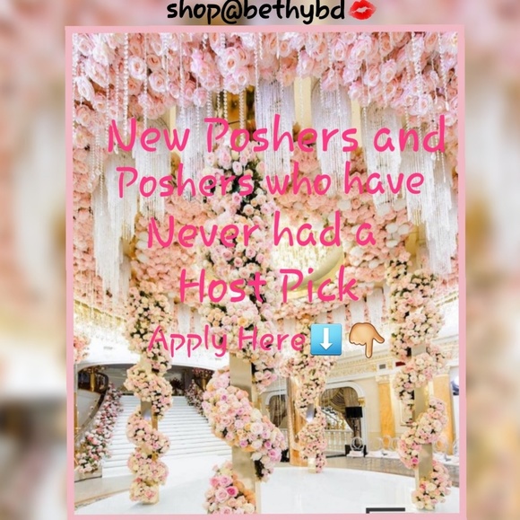 Co-hosting Tonight! Day to Night Style🙋🏼‍♀️If u never had a Host Pick See⬇️⬇️ - Picture 3 of 3